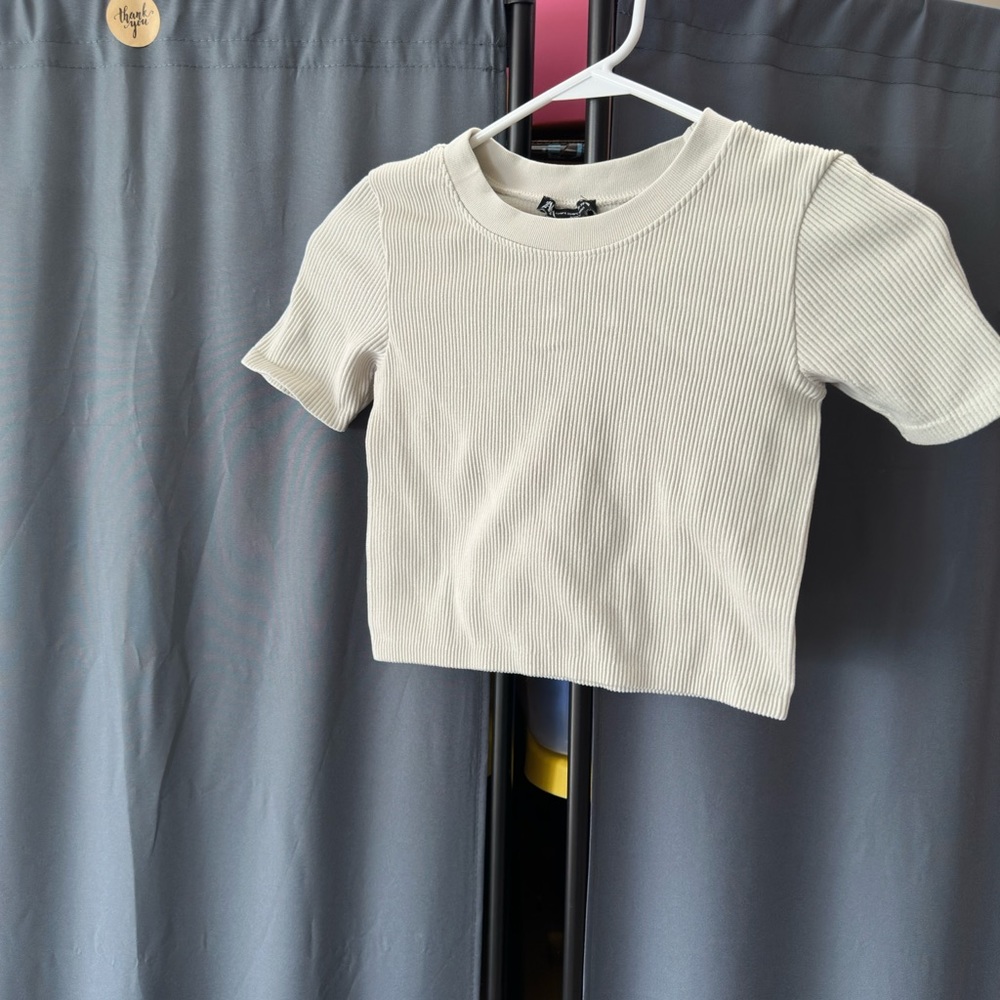 zara seamless crop top (M/L)